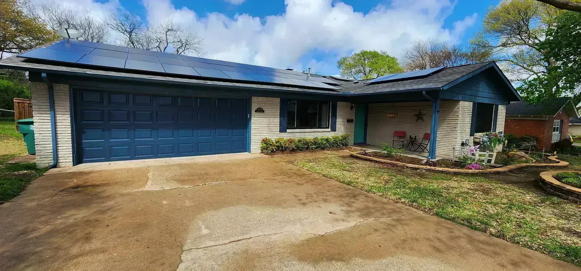Fort Worth home with fresh exterior paint and landscaping by BNB Concepts